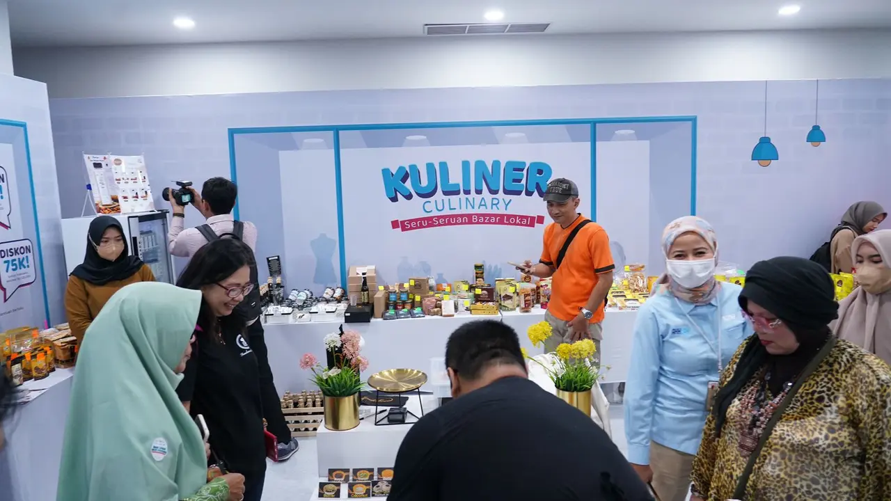 PT Kereta Api Indonesia (Persero) atau KAI bersinergi dengan Kementerian BUMN, PT Pertamina Gas Negara, dan PT Sarinah menyelenggarakan Bazar UMKM