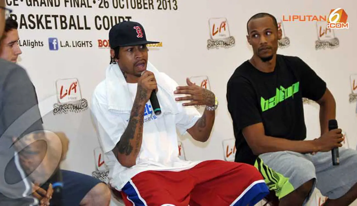 Allen Iverson dan beberapa superstar NBA datang ke Jakarta. Mereka akan berlaga dalam ajang Streetball 2013 yang akan digelar 26 Oktober 2013 mendatang (Liputan6.com/Helmi Fithriansyah)