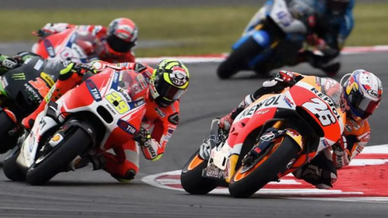 Tak Hanya di Televisi, MotoGP Valencia 2015 juga Ramai di Twitter