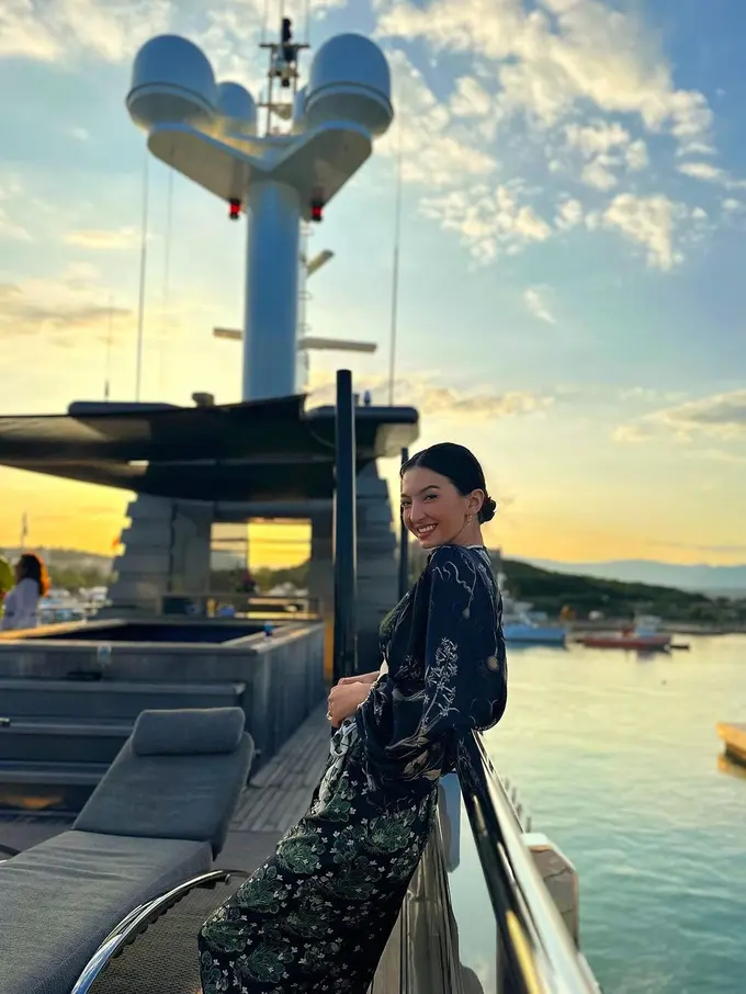 Intip outfit liburan Raline Shah ke luar negeri yang stylish