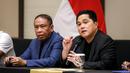 Ketua Umum PSSI, Erick Thohir (kanan) memberikan keterangan di samping Waketum PSSI, Zainudin Amali dalam konferensi pers terkait rencana baru perkembangan Timnas Indonesia yang berlangsung di Menara Danareksa, Kemayoran, Jakarta Pusat, Senin (06/01/2025). (Bola.com/Bagaskara Lazuardi)