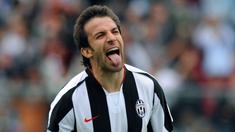 Legenda Juventus, Alessandro Del Piero merupakan salah satu penyerang terbaik di zamannya. Ia bermain bersama Si Nyonya Tua selama 19 tahun sebelum memutuskan untuk penisun pada tahun 2012 silam. Di Liga Champions, Del Piero tercatat sebagai salah satu pemain dengan jumlah gol terbanyak saat babak semifinal, yaitu lima gol. Ia juga mampu mempersembahkan satu trofi untuk klubnya tersebut. (AFP/Giuseppe Cacace)