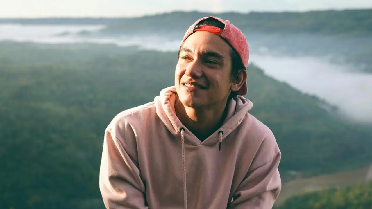 Meski Tanpa Pasangan, Ini 5 Momen Spesial Ulang Tahun Adipati Dolken