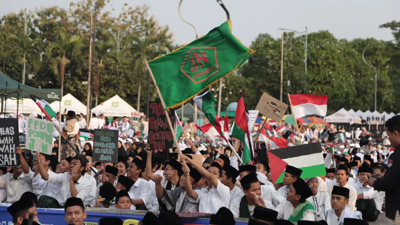 15.000 santri di Kota Tangerang mendoakan kebaikan bagi warga Palestina yang hingga saat ini masih dalam kondisi terjajah.
