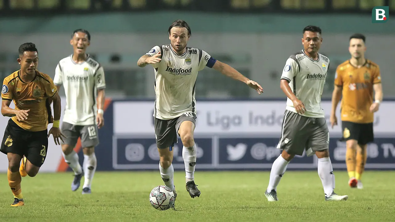 Pemain Persib Bandung Marc Klok