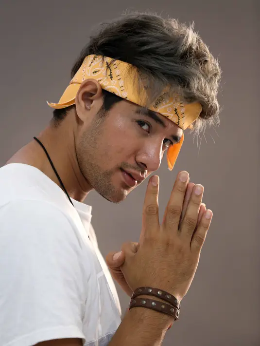 Perubahan pemeran kelahiran Depok 23 tahun silam itu lantaran tuntutan dari produsernya yang ingin ada perubahan dengan sinetron Anak Langit. Ia mengantikan Stefan William, di sinetron Anak Jalanan. (Nurwahyunan/Bintang.com)