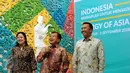 Wakil Presiden Jusuf Kalla (tengah) bersama Menpora Imam Nahrawi dan Menko PMK Puan Maharani jelang menjawab pertanyaan usai melakukan rapat di Kemenpora, Jakarta, Rabu (15/3). Rapat membahas persiapan Asian Games 2018. (Liputan6.com/Helmi Fithriansyah)