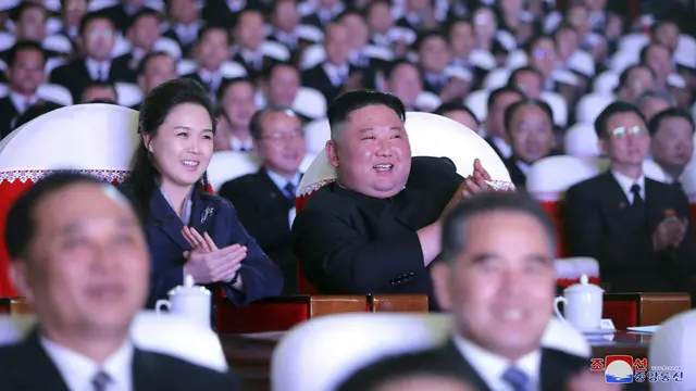 Istri Kim Jong-un Muncul Usai Setahun Menghilang