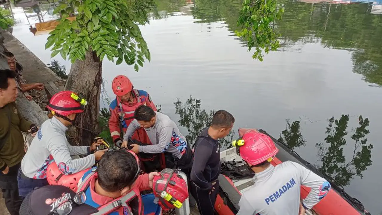 Pria diduga maling tewas tenggelam usai terjun ke kali sunter