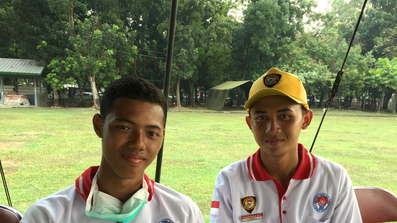 Paskibraka asal Papua, Jeremiah Roderick Wambrauw, dan asal Sulawesi Tengah, Ezra Aryaguna Tamboto.