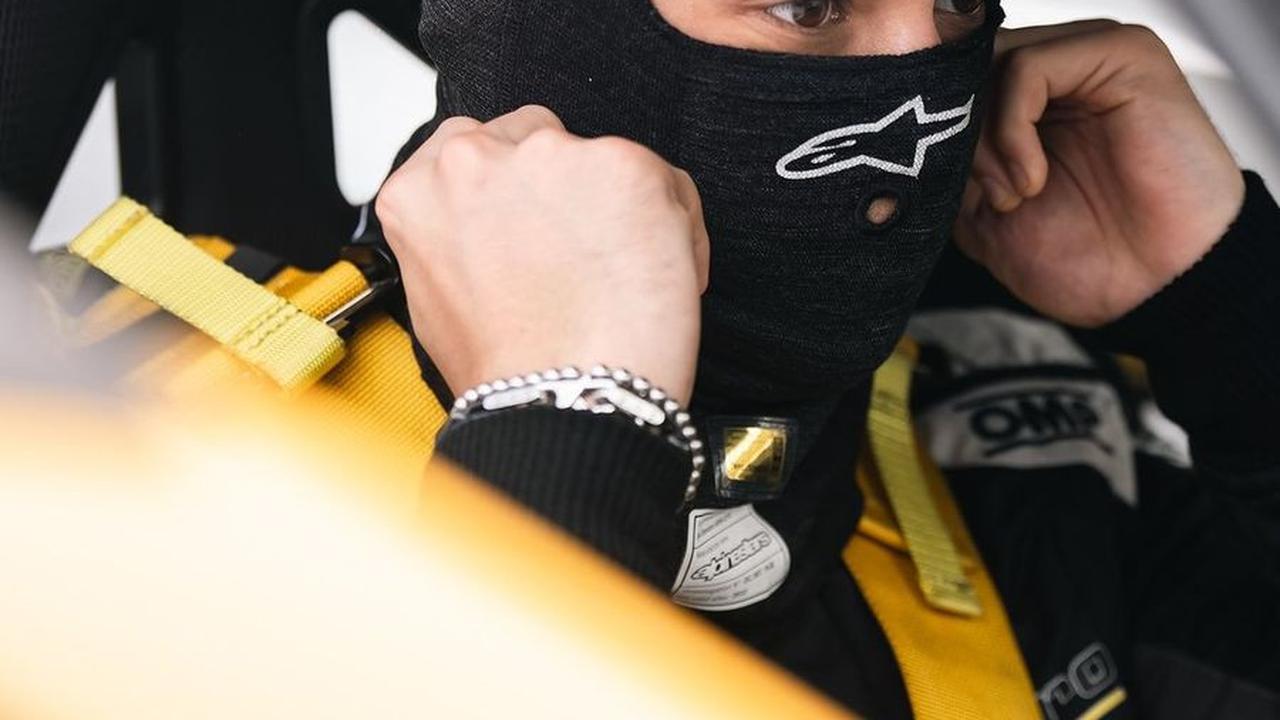 8 Potret Al Ghazali NgeDrift Mobil, Maia Estianty, Alyssa Daguise Hingga Thariq & Aaliyah Datang Beri Support