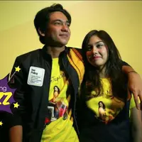 Adipati juga sepertinya sudah dekat dengan keluarga Vanesha.