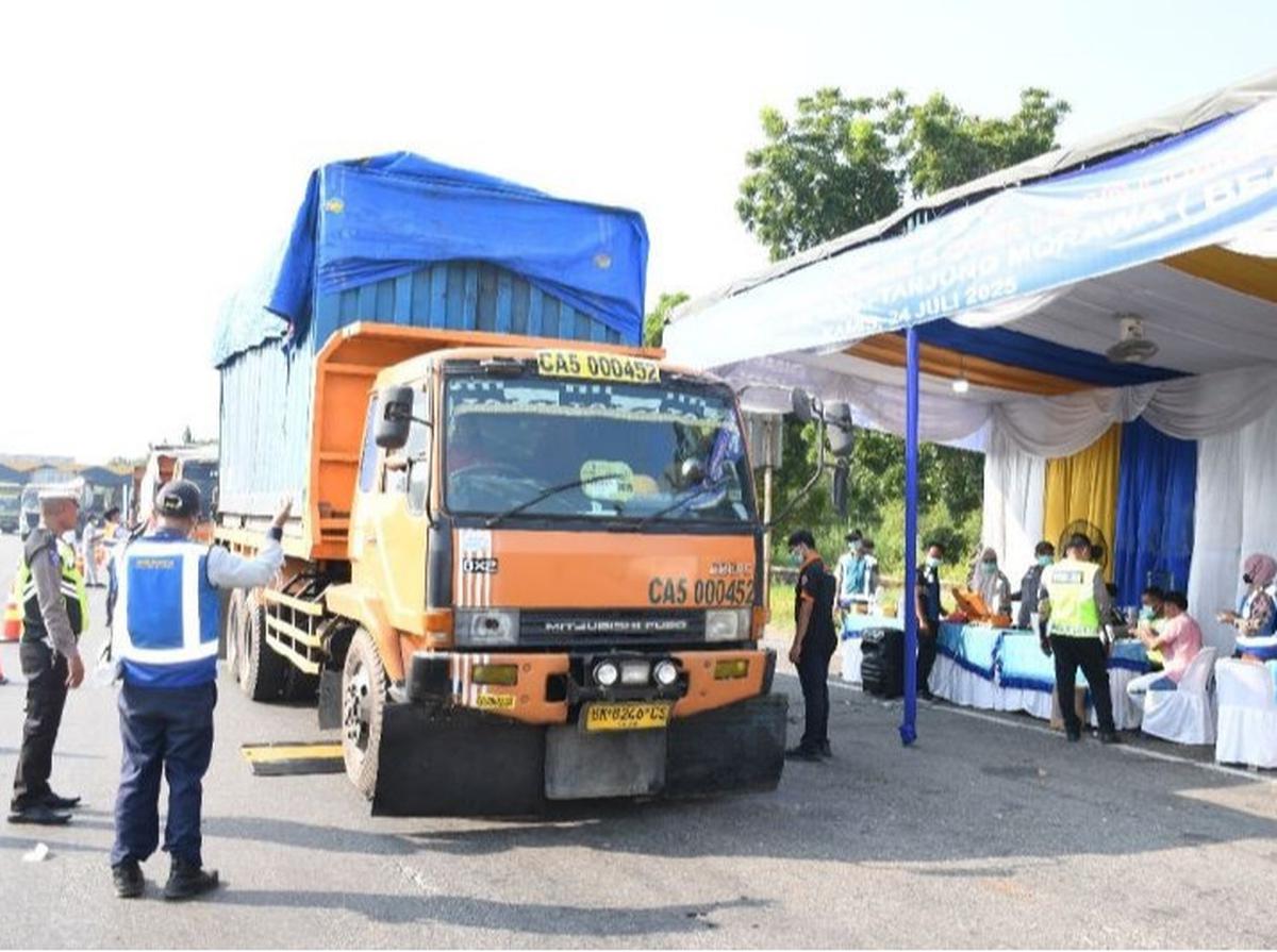 Terungkap: 30 Kendaraan ODOL Ditindak di Tol Belmera, Ini Bahayanya!