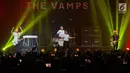 Aksi grup band asal Inggris, The Vamps saat tampil dalam konser bertajuk 'The Vamps Four Corners Tour 2019' di Jakarta, Rabu (14/8/2019). The Vamps tampil dengan membawakan sejumlah lagu hits mereka di antaranya All Night, All the Lies, dan Missing You. (Liputan6.com/Faizal Fanani)