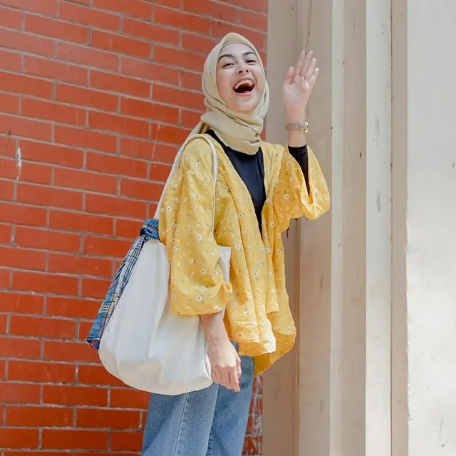 Gaya Ceria dengan Nuansa Kuning