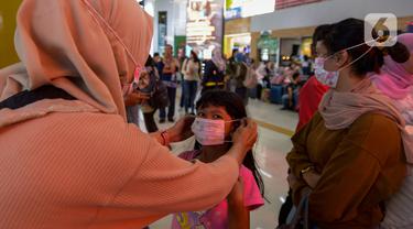 Antisipasi Virus Corona di Stasiun Gambir