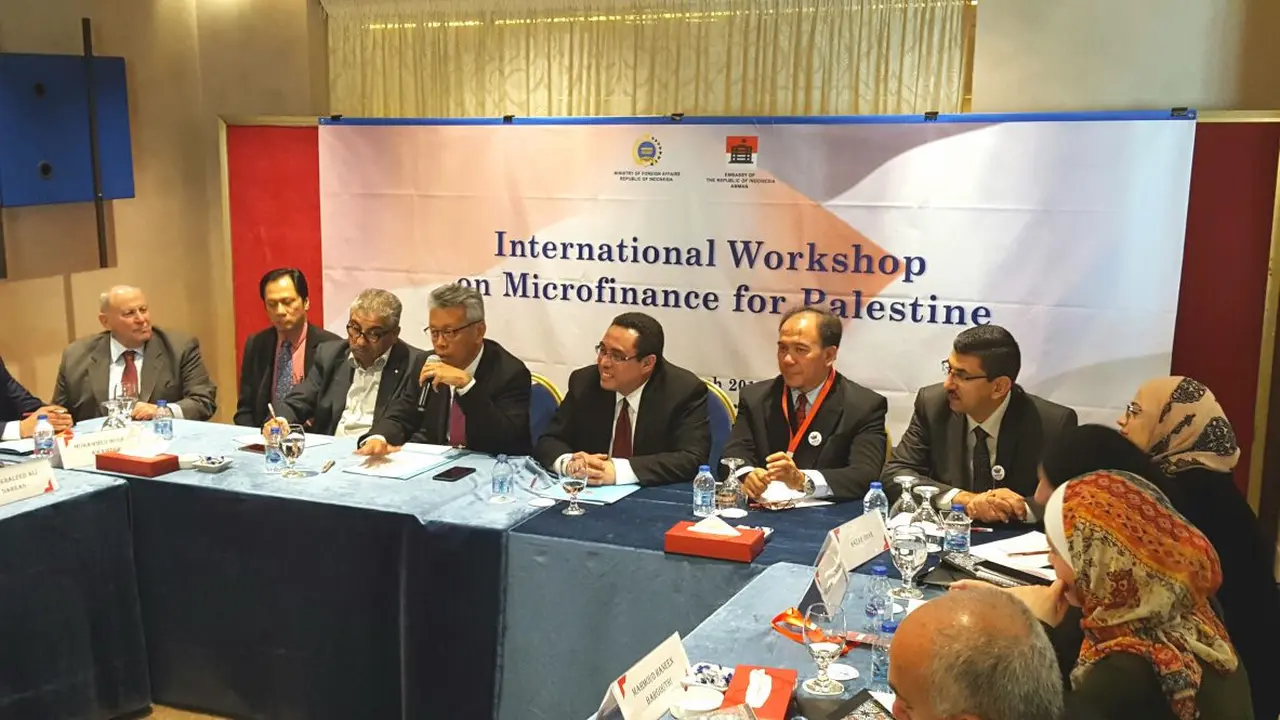 Para peserta dan penyelenggara International Workshop on Microfinance for Palestine di Amman, Yordania (sumber: KBRI Amman)