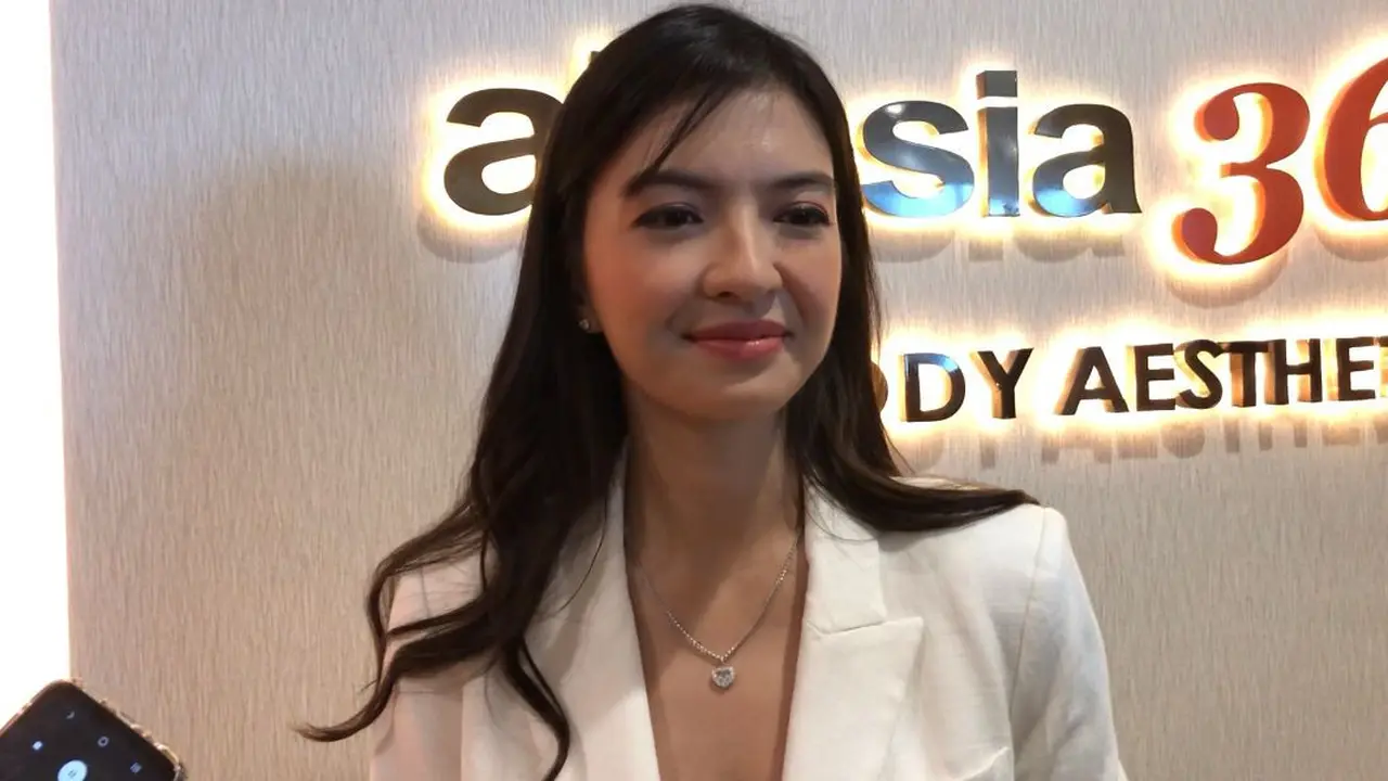Raline Shah Hadir di Pembukaan Body Aesthetics Center