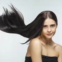 Wujudkan impian rambut hitam berkilaumu (Credit: Freepik/master1305)