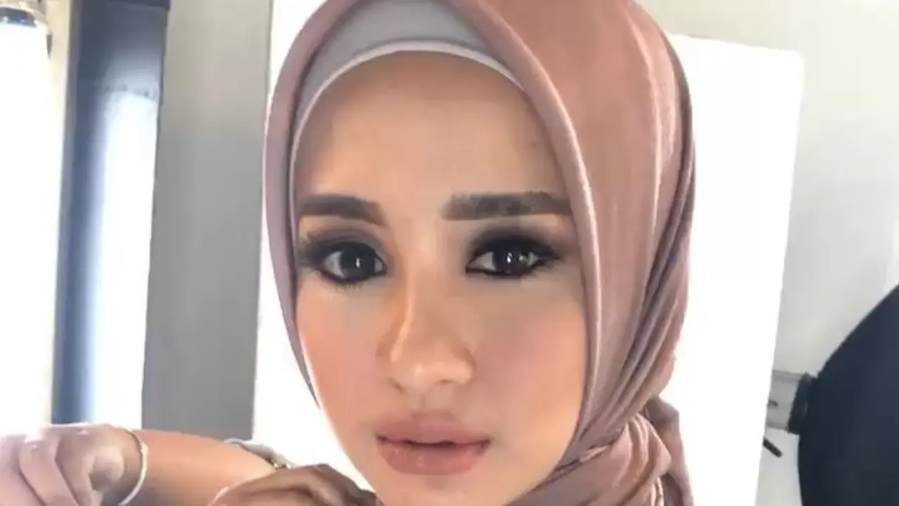[Bintang] Laudya Cynthia Bella