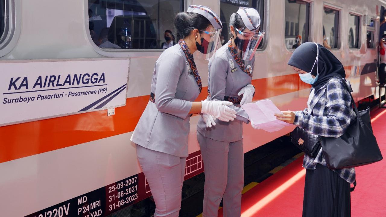 KAI meluncurkan kereta api KA Airlangga relasi Pasar Senen - Surabaya Pasar Turi