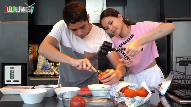 [Fimela] Al Ghazali dan Alyssa Daguise