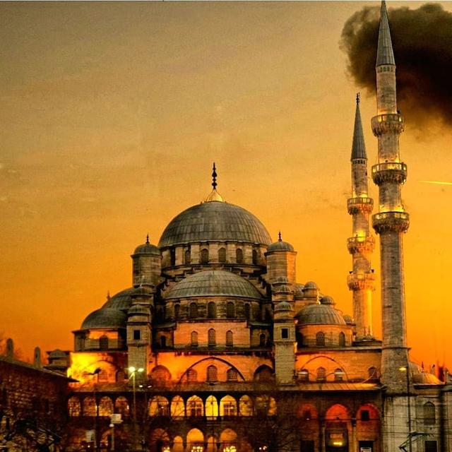 6 Potret Masjid di Dunia dengan Bentuk Unik