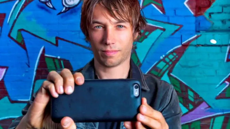 Film Pendek Koleksi Spring 2016 Kenzo Dibuat menggunakan iPhone