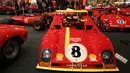 Mobil-mobil Ferrari klasik saat dipamerkan dalam peresmian pameran Ferrari di Monako (3/12). Sekitar lima puluh mobil ferrari unik klasik di dunia ini dipamerkan di acara tersebut. (AFP Photo/Valery Hache)