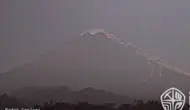 Merapi Luncurkan Awan Panas Sejauh 2.000 Meter