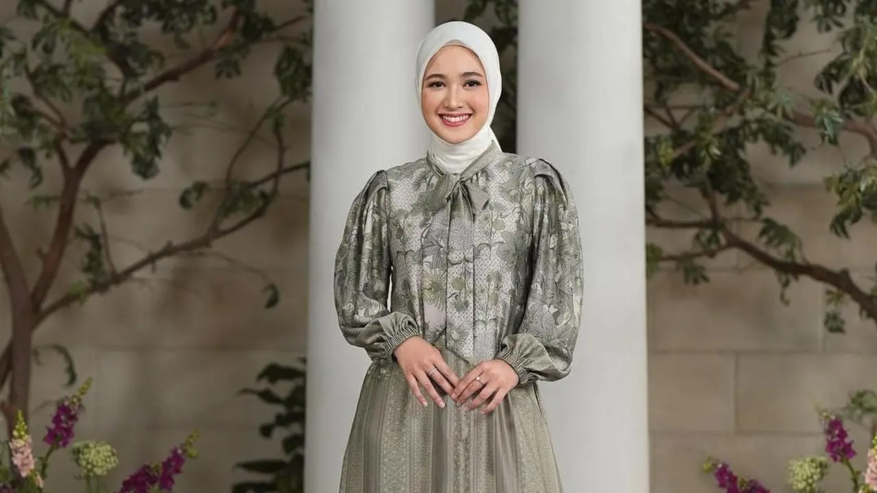 5 Kombinasi Model Baju Warna Sage Green, Padu Padan dan Makin Cantik