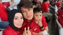 <p>Tak ketinggalan keluarga kecil Lesti Kejora yang juga mengenakan jersey timnas kebanggan warna merah [@lestikejora].</p>