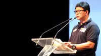 Wakapolri Komjen Ari Dono memberi penghargaan kepada pemenang Police Movie Festival 2019