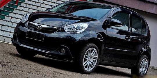 Daihatsu Sirion Deluxe