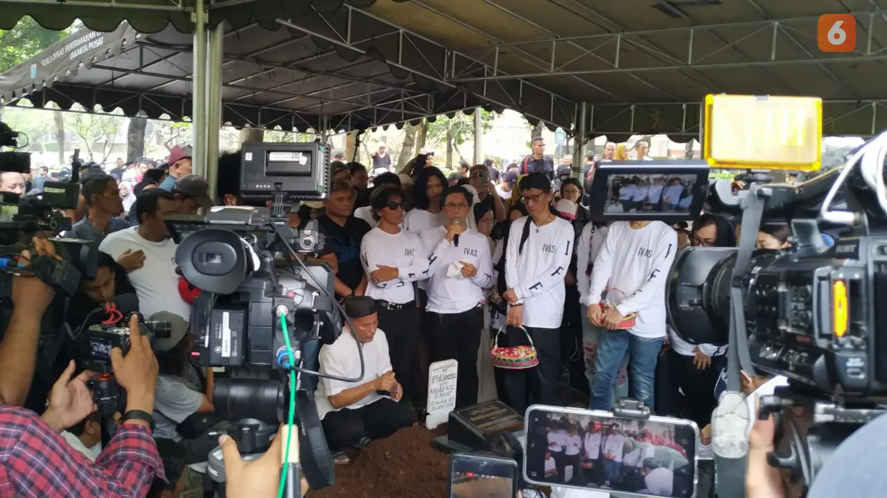 Prosesi Pemakaman Bunda Iffet