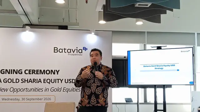 Direktur PT Batavia Prosperindo Aset Manajemen Eri Kusnadi