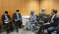 Menko Bidang Perekonomian Airlangga Hartarto bertemu &nbsp;bilateral dengan Direktur Jenderal World Trade Organization (WTO) Ngozi Okonjo-Iwaela pada Selasa, (3/6/2025). (Foto: ekon.go.id)
