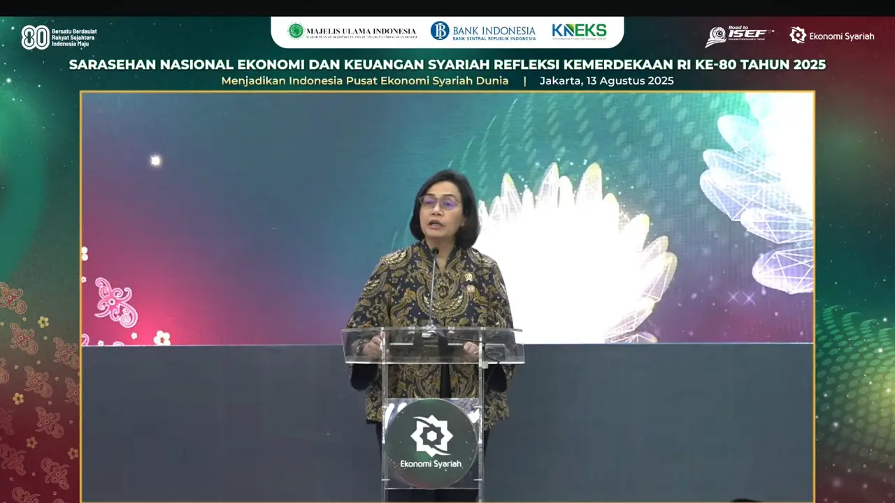 Menteri Keuangan Sri Mulyani saat  di acara Sarasehan Nasional Ekonomi Syariah, Rabu (13/8/2025). (Foto: Liputan6.com/Tira Santia)