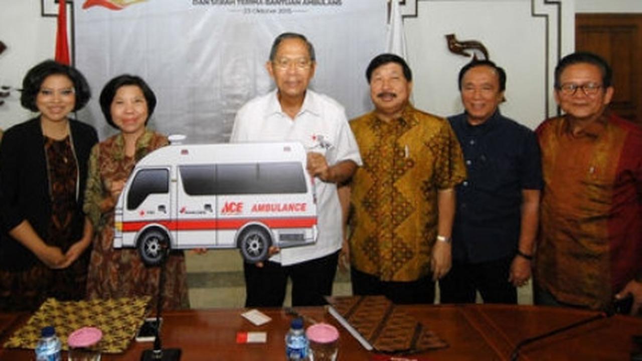 Kawan Lama Foundation donasikan ambulans buat PMI pusat