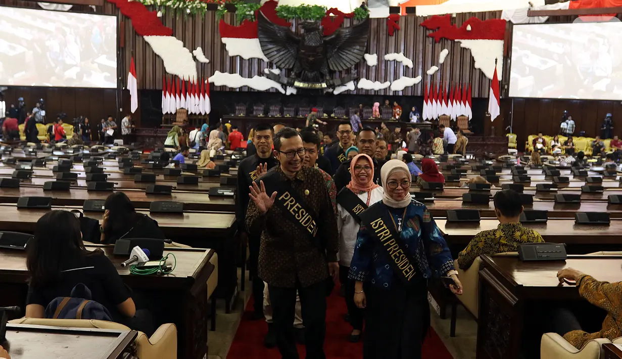 Geladi kotor pelantikan Presiden dan Wakil Presiden terpilih Joko Widodo dan Ma'ruf Amin di Kompleks Parlemen, Senayan, Jakarta Jumat (18/10/2019). Sekretaris Jenderal MPR Ma'ruf Cahyono menyebut tidak ada kendala untuk melaksanakan persiapan acara pelantikan. (Liputan6.com/JohanTallo)