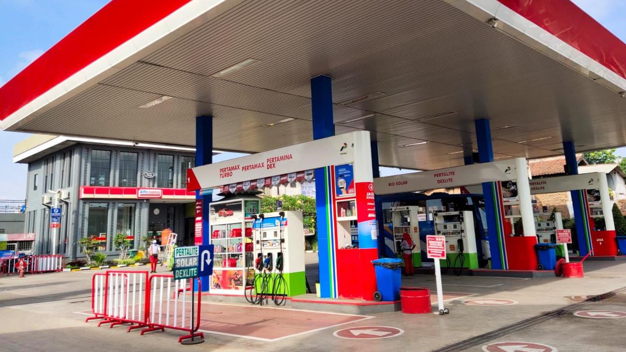 Anak Buah Bahlil Cek SPBU Pertamina di Jatim Usai Banyak Sepeda Motor Terkendala Setelah Mengisi Pertalite, Begini Hasilnya