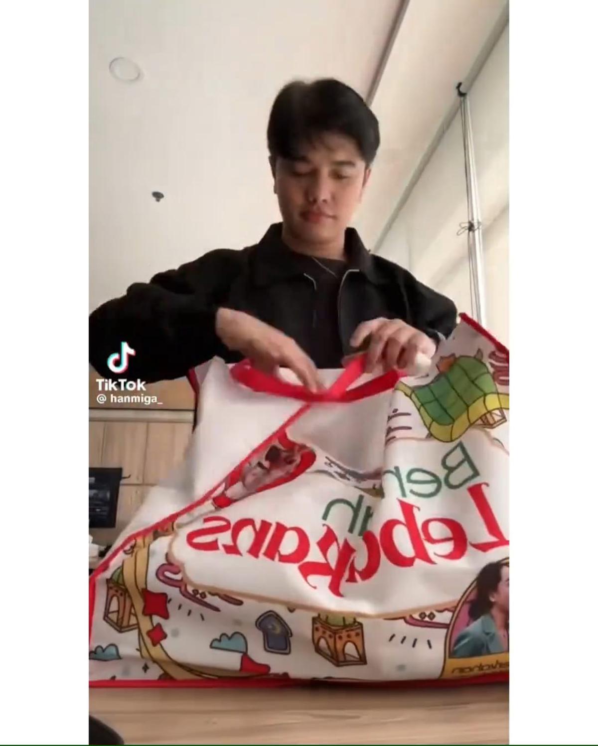 Unboxing Hampers Lebaran Raffi Ahmad dan Nagita Slavina, Isinya Melimpah