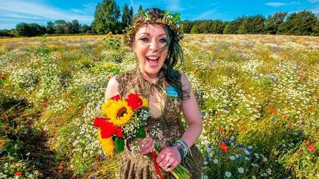 Kisah Kate Cunningham, wanita yang menikah dengan pohon