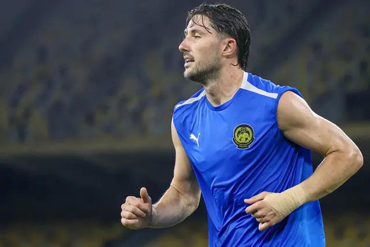 Pemain Naturalisasi Ilegal Malaysia Hilang dari Skuad Deportivo Alaves, Karier di La Liga Terancam
