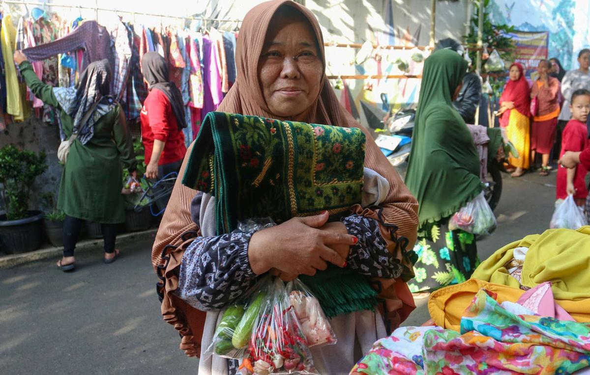 Warga Jatipadang Gelar Bazar Ramadan