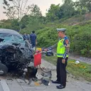 Avanza Tabrak Truk di Tol Sumatera, Sekeluarga Tewas
