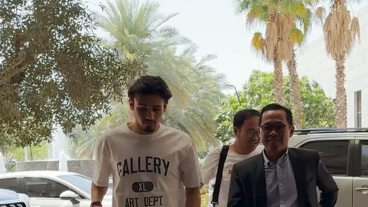 Inilah momen kedatangan Nathan Tjoe-A-On di Qatar. Ia sampai di Qatar dan langsung menuju hotel tempat tim Indonesia menginap.