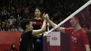 Tunggal putra Indonesia, Anthony Sinisuka Ginting, saat menghadapi tunggal China, Huang Yu Xiang, pada laga Indonesia Masters 2020 di Istora Senayan, Jakarta, Jumat (17/1). Anthony Ginting menang 21-11, 21-14 atas Huang Yu Xiang. (Bola.com/Yoppy Renato)