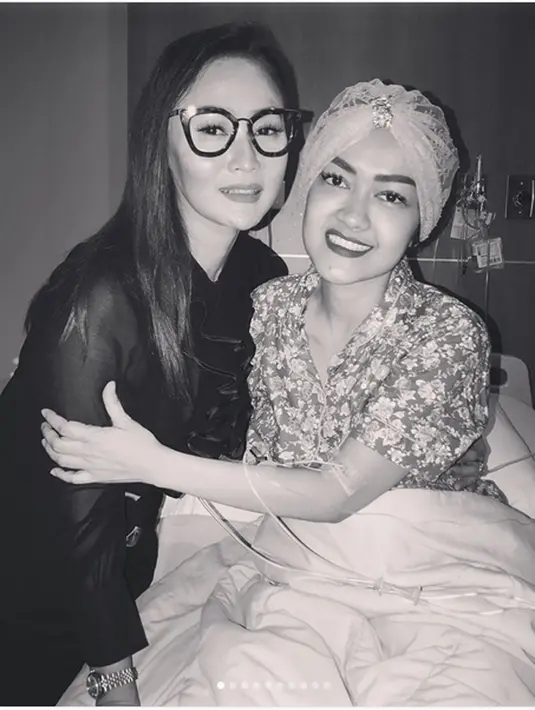 Berdasarkan ilmu kedokteran, kanker stadium empat merupakan tahap akhir. Dengan kesempatan hidup yang hanya 20 persen. Tapi, seperti ketahui, semangat Jupe untuk sembuh tak pernah pudar. (dok. Instagram)