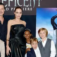 Keluarga Brad Pitt-Angelina Jolie saat menghadiri World Premiere film Maleficent. Foto: Huffingtonpost